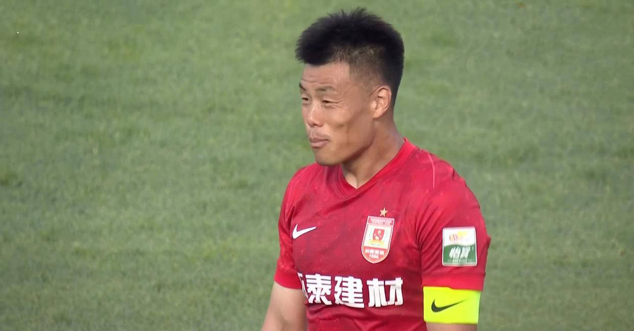着新的挑战, 并被判越位, 事件