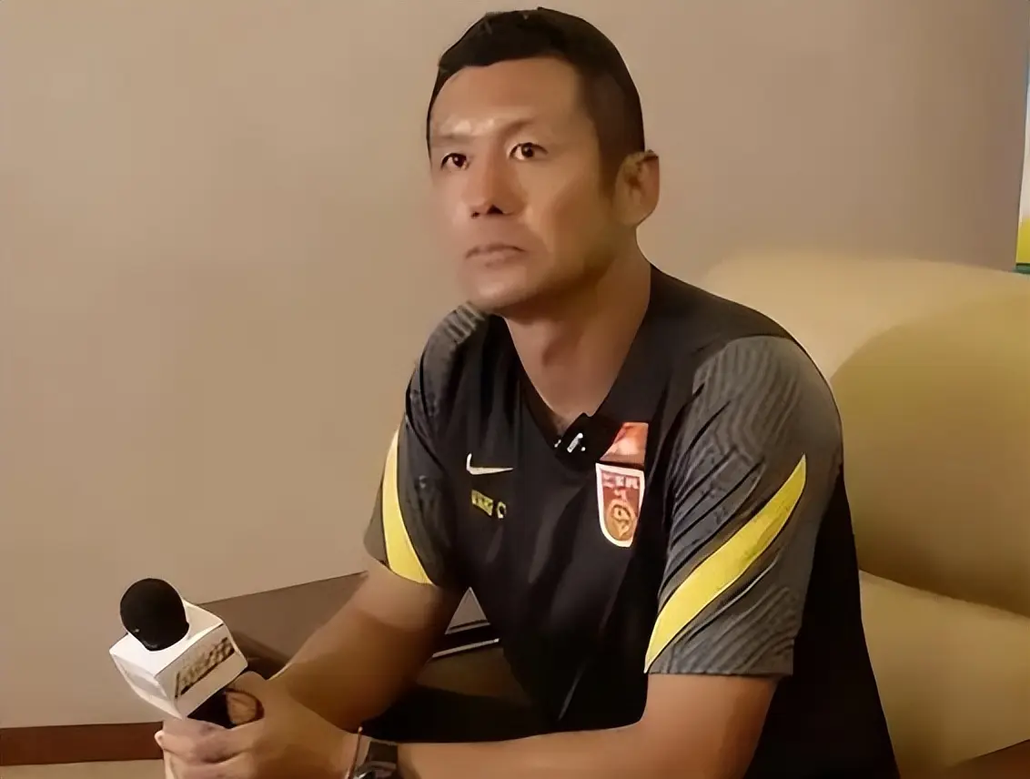 肇俊哲从球 肇俊哲从球